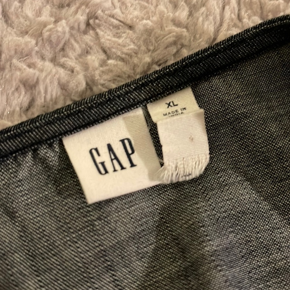 Gap wrap Jean shirt